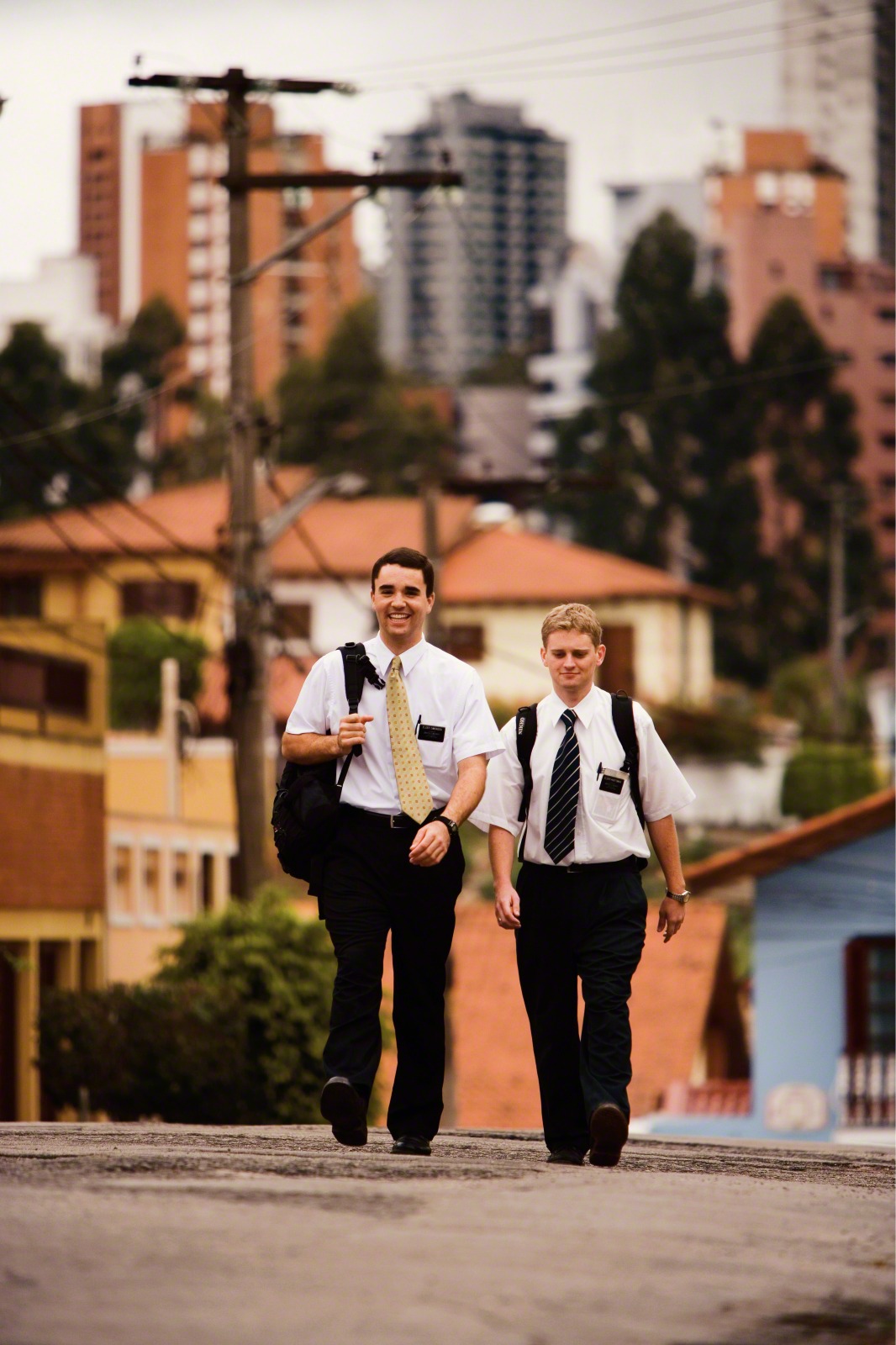 Parents can best support their missionary sons and daughters by focusing their interactions on the spiritual instead of the trivial.