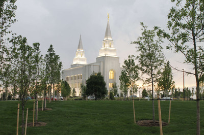 Kansas City Missouri Temple, Sunday evening following the dedication.