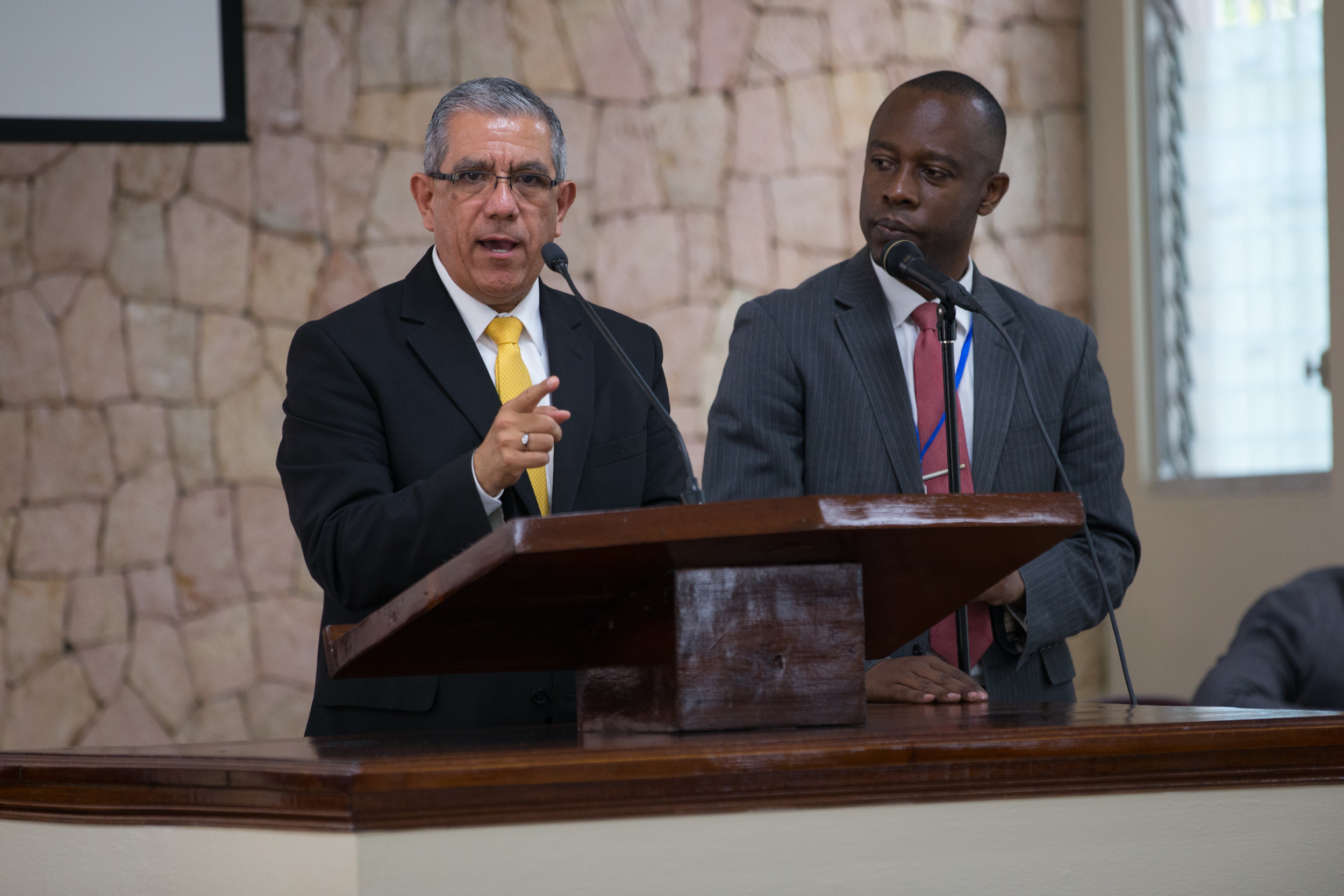 Elder José L. Alonso shares counsel with teenagers gathered for a youth devotional in Port-au-Prince, Haiti, on Aug. 31, 2019.