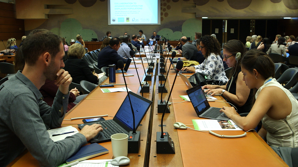 Una audiencia escucha al panel de análisis en la ONU en Ginebra, el martes 17 de septiembre de 2019. Latter-day Saint Charities fue la anfitriona del evento.